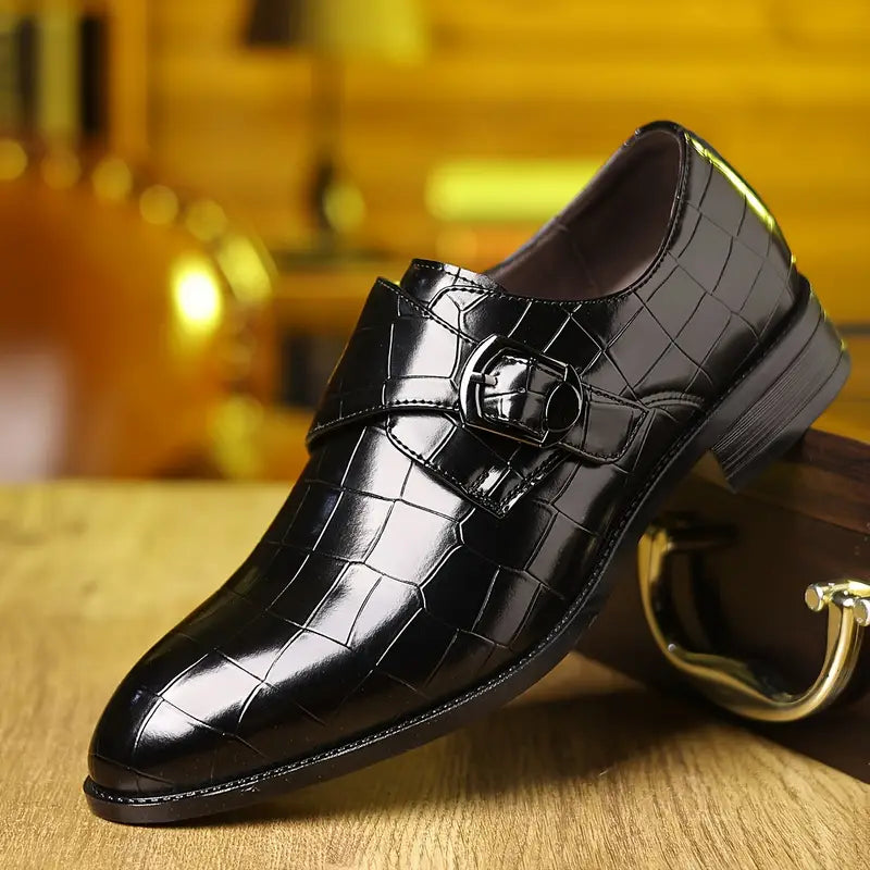 Solorfit | Loafers med krokodilmönster för herr – Stilfulla spänndetaljer och avsmalnande tå