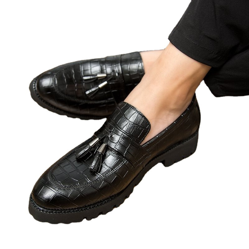 Herrskor i svart läder med mönster för formella tillfällen